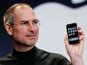 Exponen al público las 323 patentes de Steve Jobs.