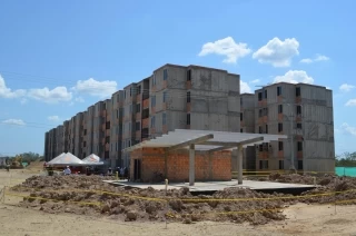 Cerca de mil viviendas gratis podrían construirse en la capital araucana. Alcalde de Arauca radicó proyecto ante Findeter.