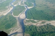 El sobrevuelo deja al descubierto el daño al medio ambiente causado por este atentado terrorista perpetrado al oleoducto Caño Limón - Coveñas.