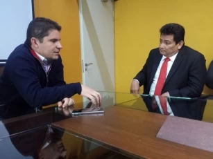 Ministerio de Vivienda, Ciudad y Territorio, Luis Felipe Henao reafirmoó su compromisoc con la comunidad de Yopal, de garantizar que a corto plazo se solucione la crisis por el desabastecimiento de agua potable en la ciudad.