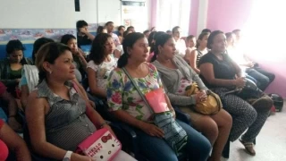 120 kits de estimulación para madres gestantes vinculadas al curso de preparación para la maternidad y paternidad en Yopal.