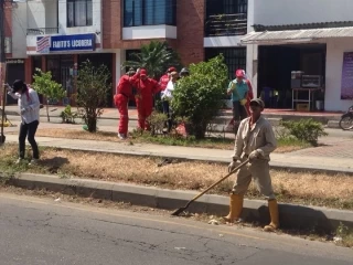 Campaña de socialización e incentivación a las personas y comerciantes que viven sobre la carrera 29, para que no arroje los residuos sólidos al separador. 