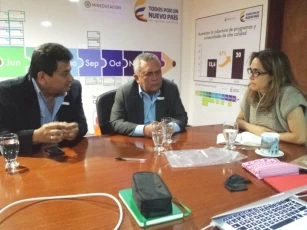 La Ministra de Educación Gina Parody, recibió al alcalde de Yopal Jorge García Lizarazo y el senador Jorge Prieto Riveros, para tratar los temas de ampliación de la planta de personal, calidad educativa, jornada única y cobertura educativa.