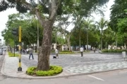 Parque Bolívar Arauca: Vista carrera 20, 23 mayo 2012.