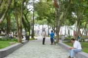 Parque Bolívar Arauca: Vista desde la esquina de la carrera 21 con calle 20. 22 de mayo 2012.