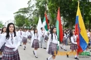 Celebración 20 de julio en Arauca: Alumnos de la unidad educativa Simón Bolivar.
