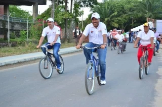 Inauguración: Inauguración Calle 1 desde la Carrera 26 hasta el velódromo y velódromo hasta la manga de coleo barrio los fundadores.