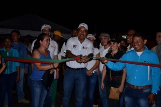 Inauguración: Pavimento barrio Miramar.