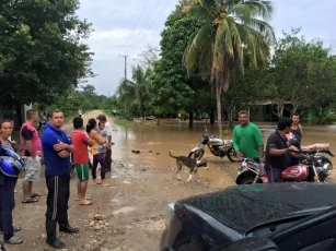 Inundación: Y Puerto Contreras -  El Pescado, municipio de Saravena. Foto: Uriel Peña.