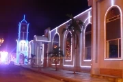 Navidad en Arauca 2010: Luces de navidad en la ciudad de Arauca. Catedral Santa Bárbara y Normal.