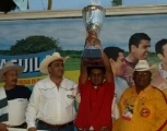 El campeón Oscar Eduardo Ramírez Aguilera 